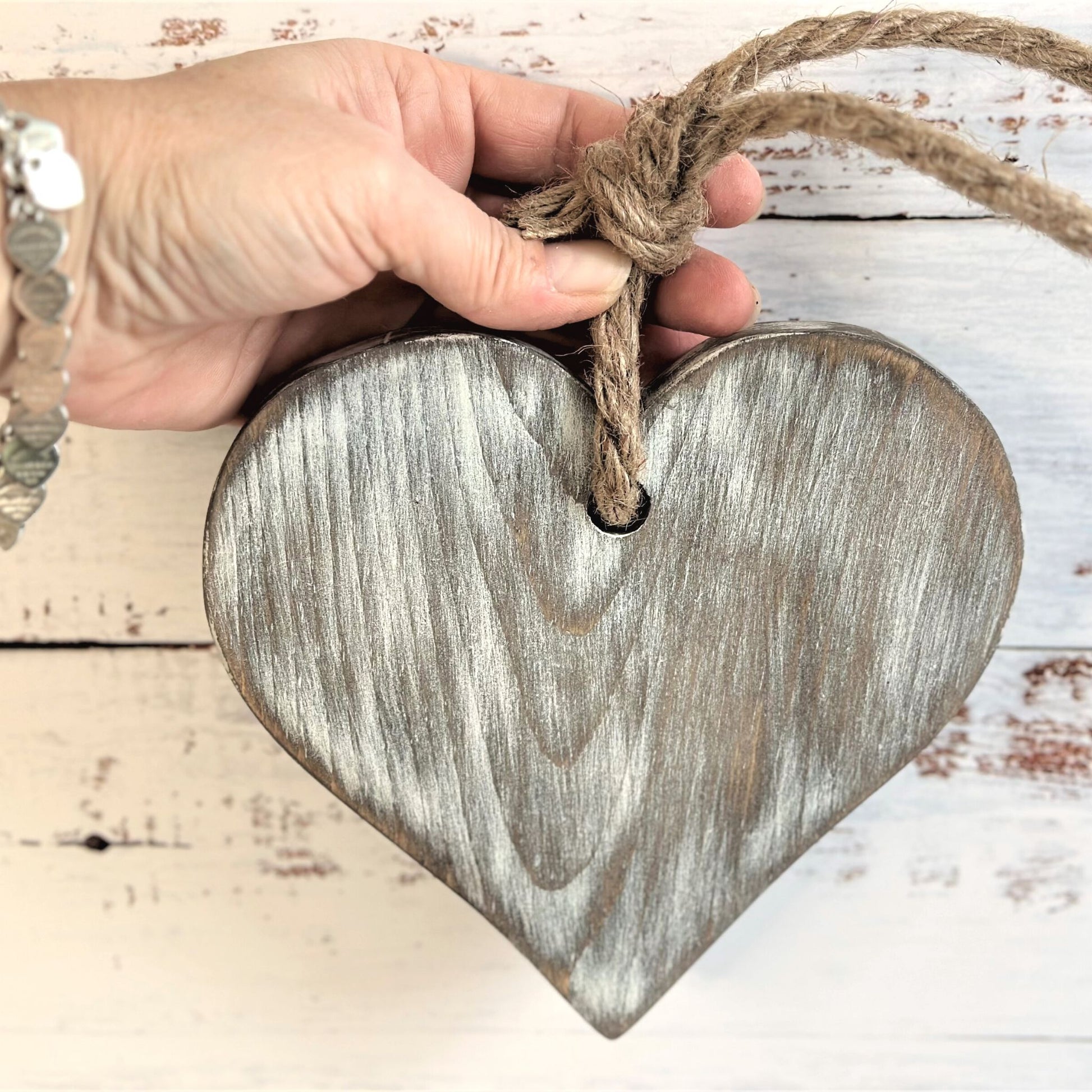 RECLAIMED WOODEN HEARTS – Urban Farmer Candle Co.